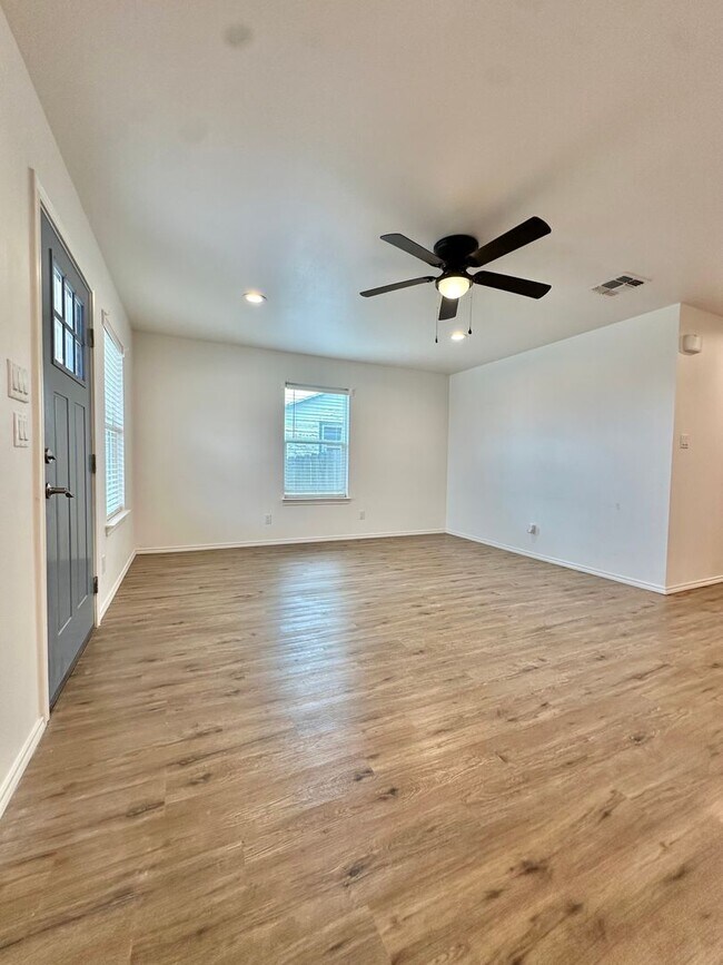 Building Photo - COMING AUGUST 2025 - Newly Built 3-Bedroom...