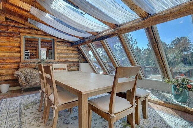 Building Photo - Mountain Log Home for Rent with views and ...