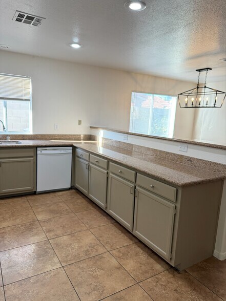 Building Photo - 3380 Stacey Lyn Dr
