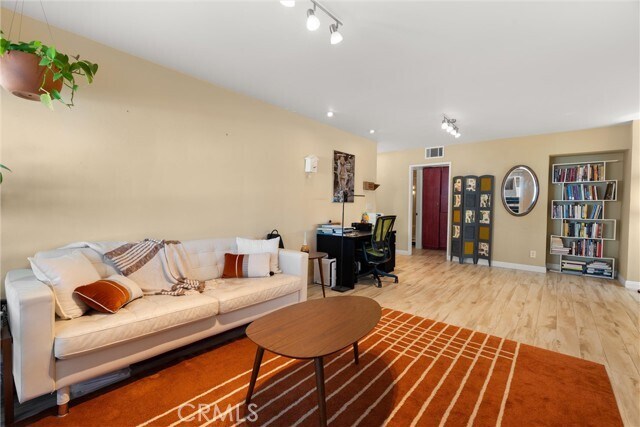 Building Photo - 1021 N Crescent Heights Blvd