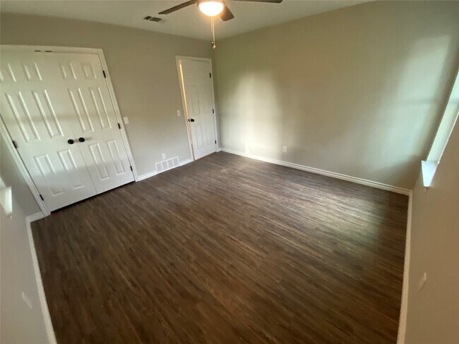Building Photo - 9857 Co Rd 745