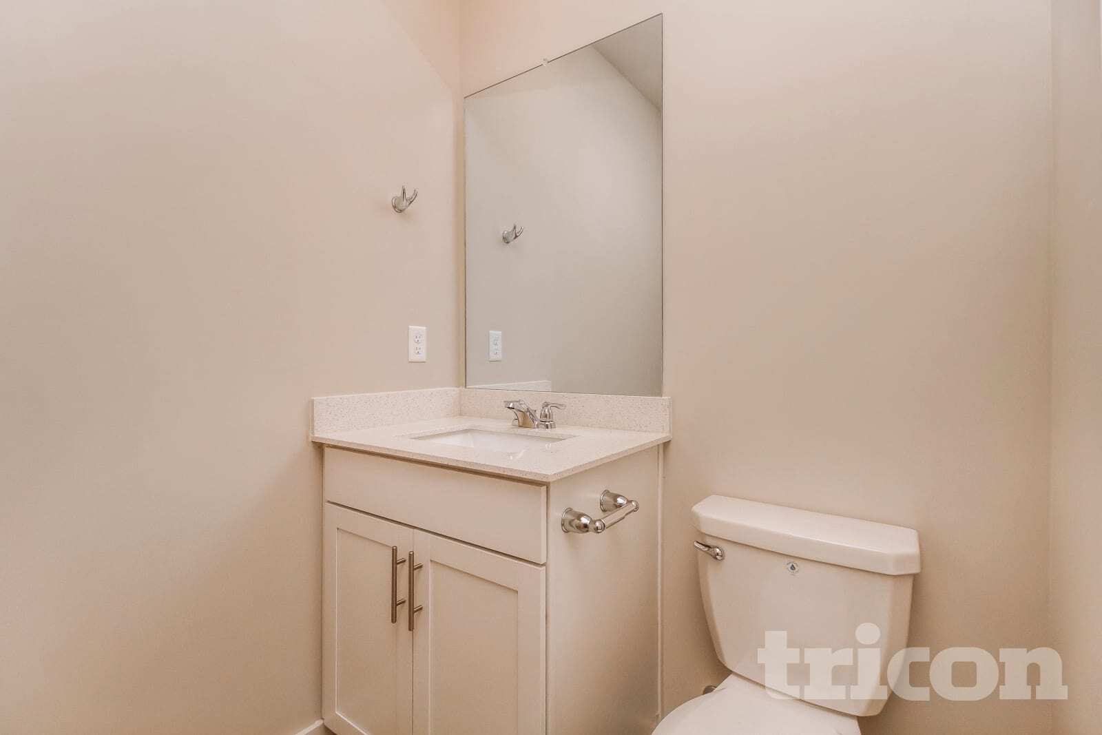 Building Photo - 1728 Lannister Ave