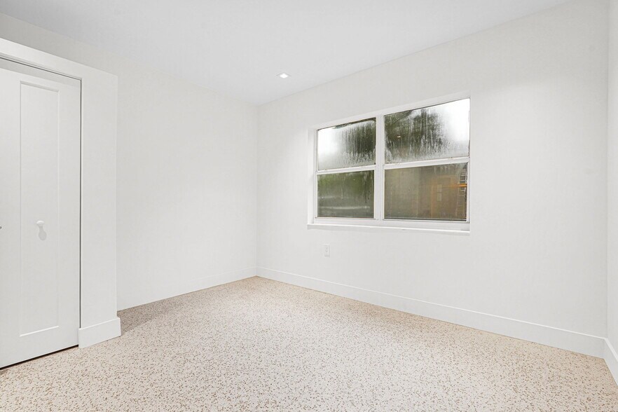 Building Photo - 341 NW 43rd St