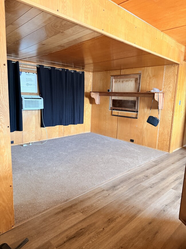 Building Photo - 254 Shoshone Ln