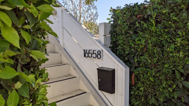 Building Photo - 16558 W Sunset Blvd