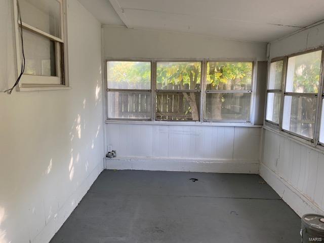 Building Photo - 10547 Renfrew Dr