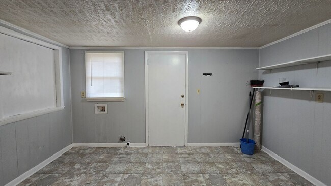 Building Photo - 1132 Hood Ave