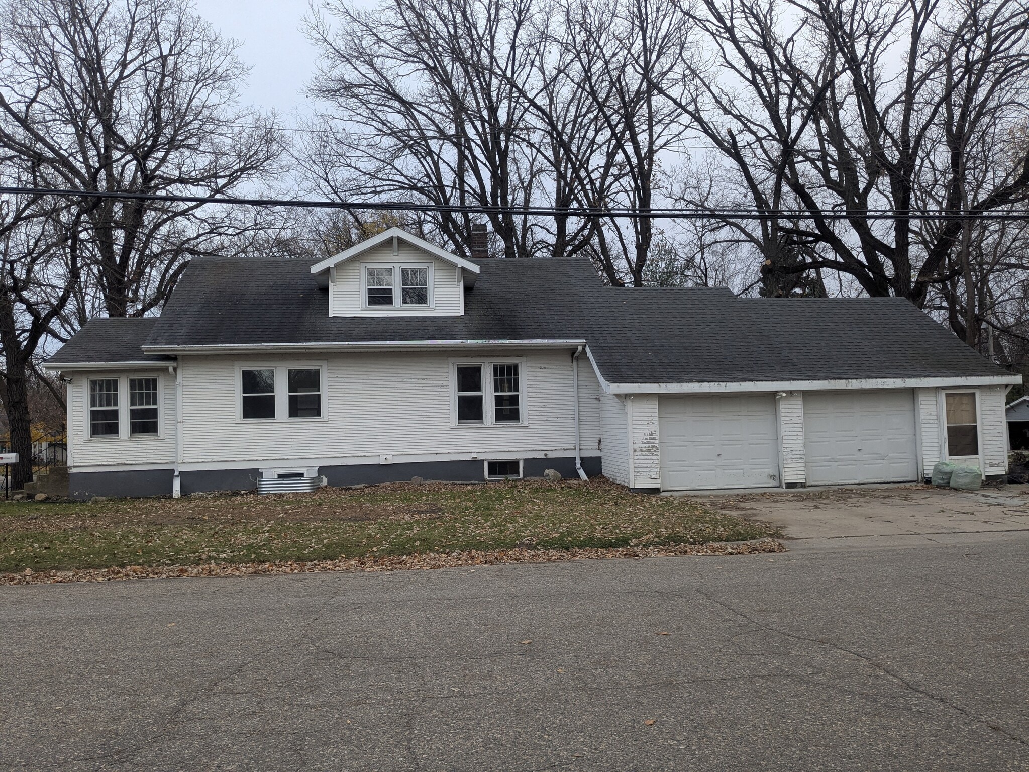 Building Photo - 1102 Kenwood St