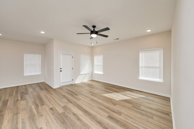 Building Photo - Be the First to Live Here! Stunning New Construction Near Morgan Road