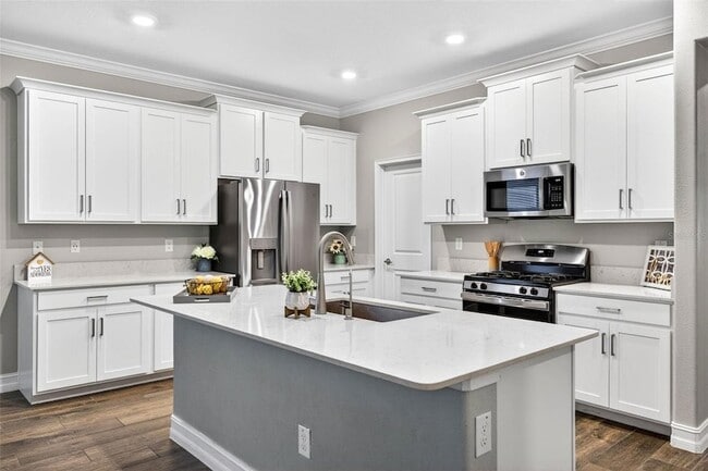 Building Photo - 19462 Forest Garden Ct