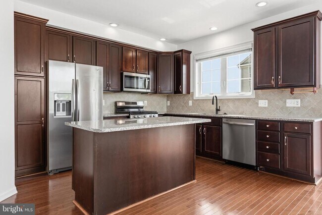 Building Photo - 23167 Flora Mure Dr