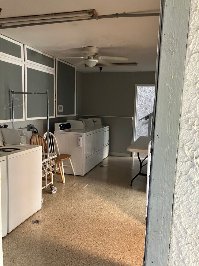 Building Photo - 14825 Windward Dr