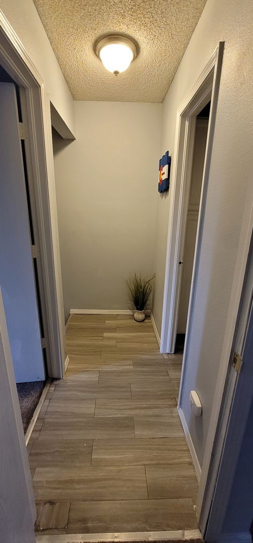 Building Photo - Charming Westside 2 Bedroom- pet friendly