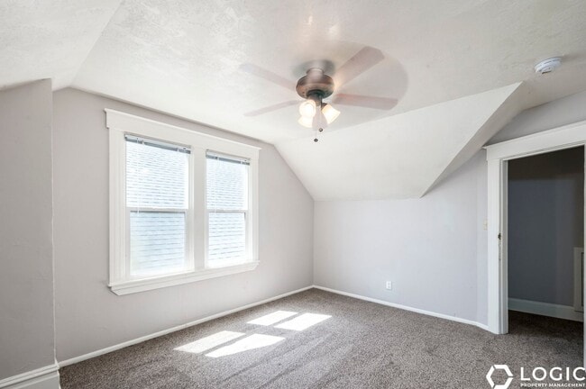 Building Photo - 559 E 800 S