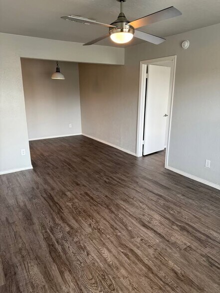 Building Photo - 505 Industrial Dr W
