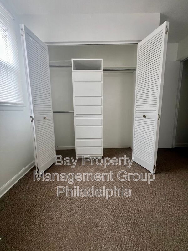 Building Photo - 1635 Griffith St