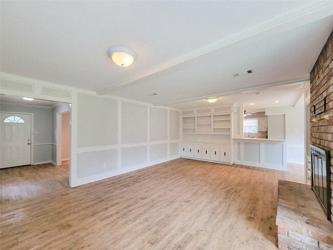 Building Photo - 13406 Glen Erica Dr