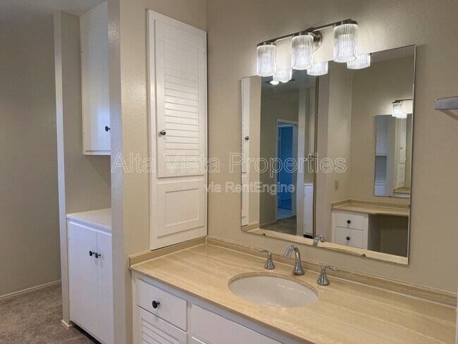 Building Photo - 12480 Escala Ln