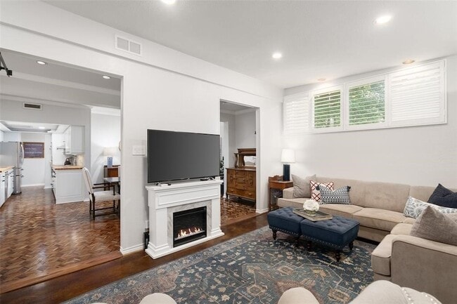 Building Photo - 4535 Rawlins St