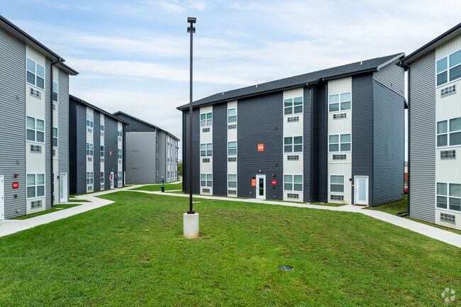 Building Photo - Aero