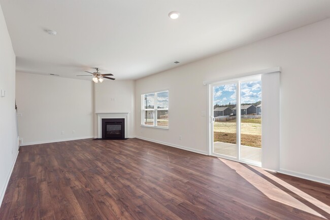 Building Photo - 927 Dora Rose Rd