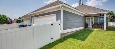 Building Photo - 9012 Waterman Dr