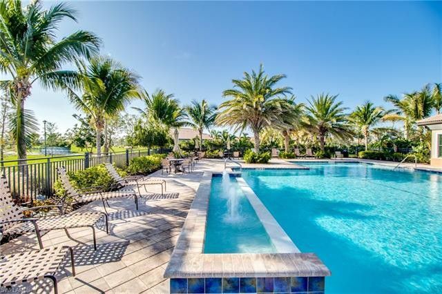 Clubhuse Pool - 5 min walk - 26141 Palace Ln