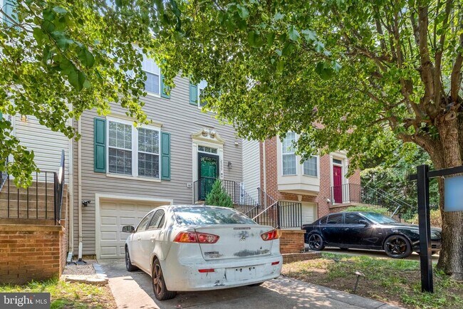 Building Photo - 2599 Grayton Ln