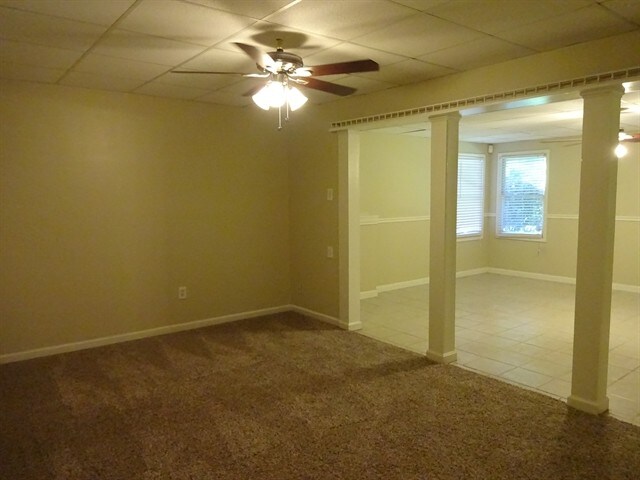 Building Photo - 2401 Weatherstone Cir SE