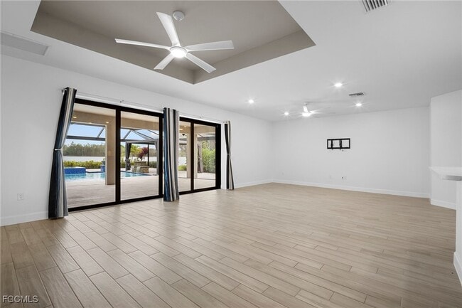 Building Photo - 19001 Aqua Shore Dr