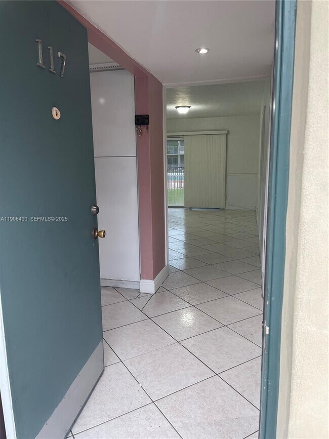 Building Photo - 7505 SW 82nd St