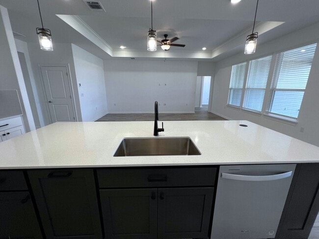 Building Photo - 106 Middle Crk Rd