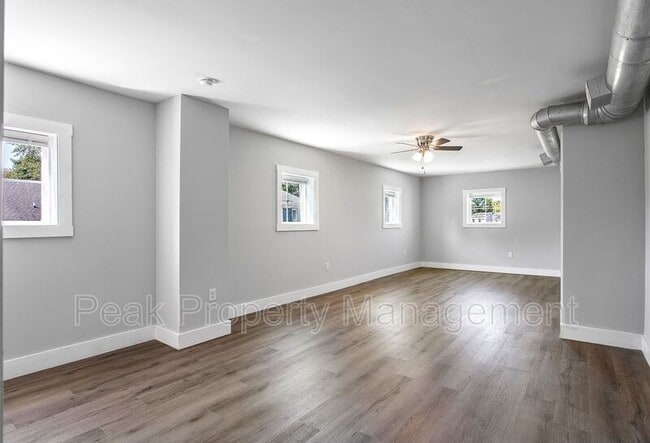 Building Photo - 1618 Maury St