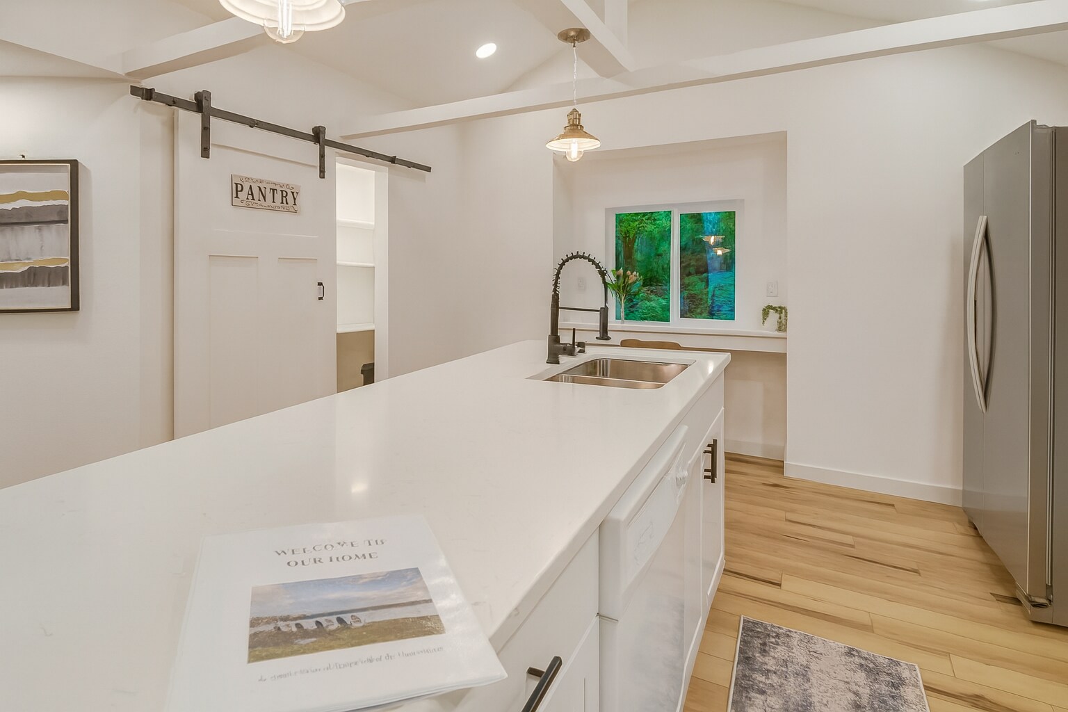 Building Photo - 41 E Alderney St