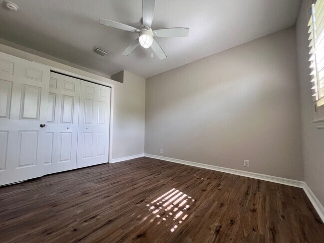 Building Photo - 2545 Partridge Dr