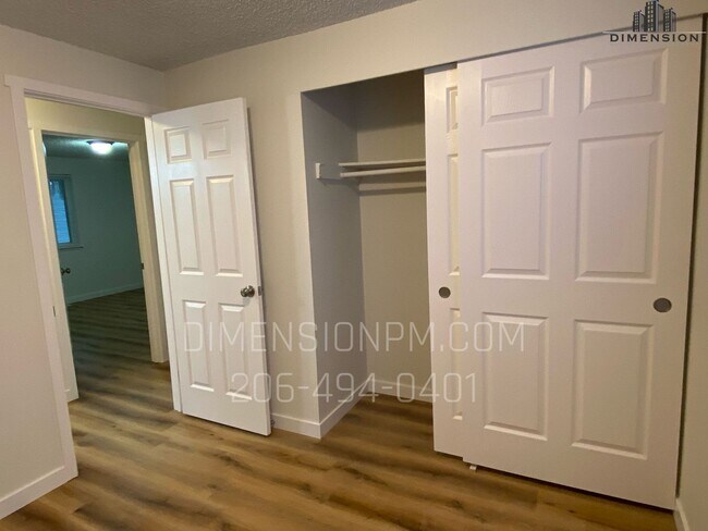 Building Photo - Covington Gem – Spacious 4BR/2BA Remodeled Home!