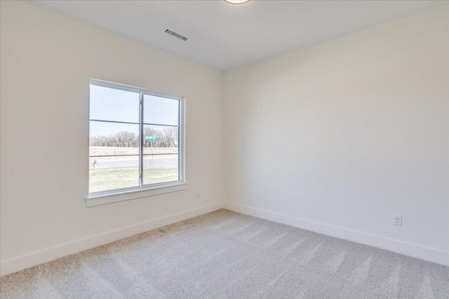 Building Photo - Beautiful Single Family Home!