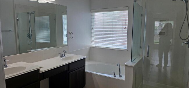 Building Photo - 957 Firthwood Ln