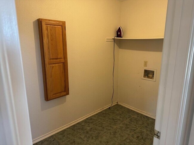 Building Photo - 8171 FM1173