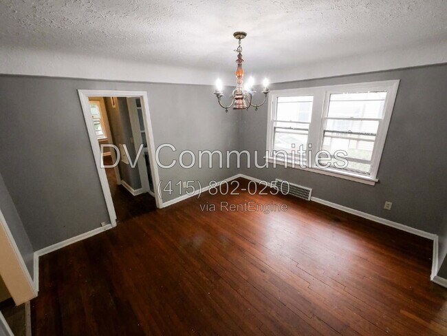 Building Photo - 1504 Sherbrook Rd