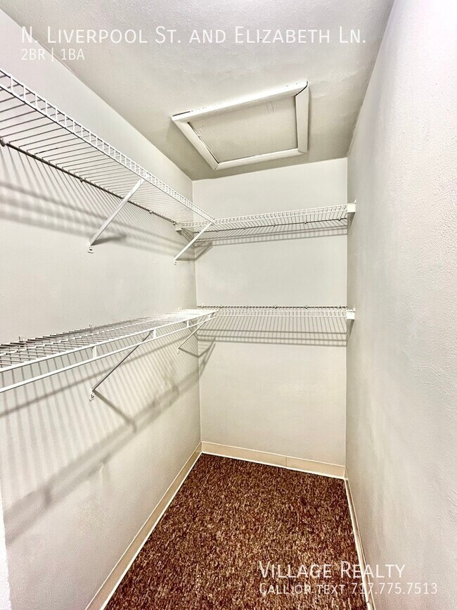 Building Photo - 75 N Liverpool St