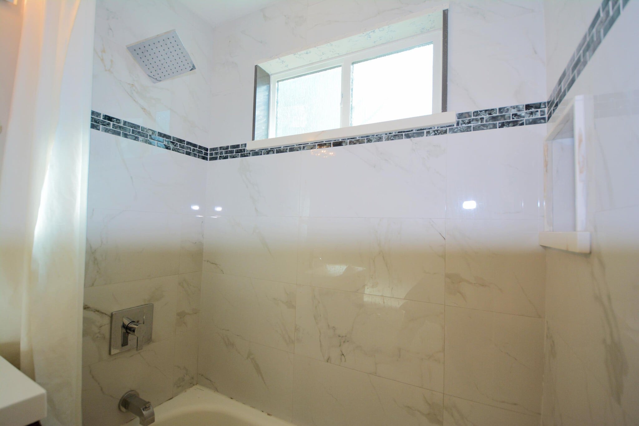 Building Photo - 9616 Gerald Ave