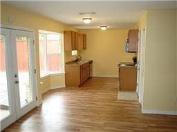 Building Photo - 5312 Queen Ct