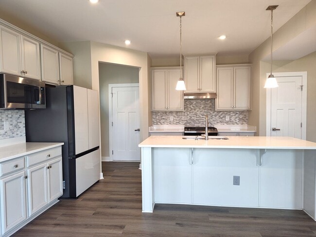 Building Photo - Beautiful, 2 Story home located in the Harkey Creek Community in Monroe NC!