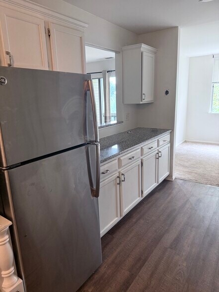 Building Photo - 1506 Summit Pointe