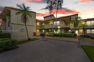 Building Photo - 8790 Holly Ct