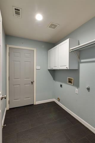 Building Photo - 704 Glendale Dr