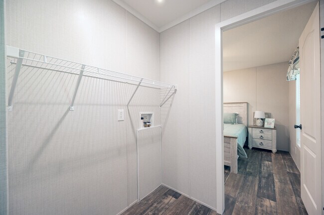 Building Photo - 206 E Gleneagles Rd