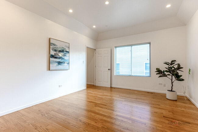 Building Photo - 20772 N William Ave