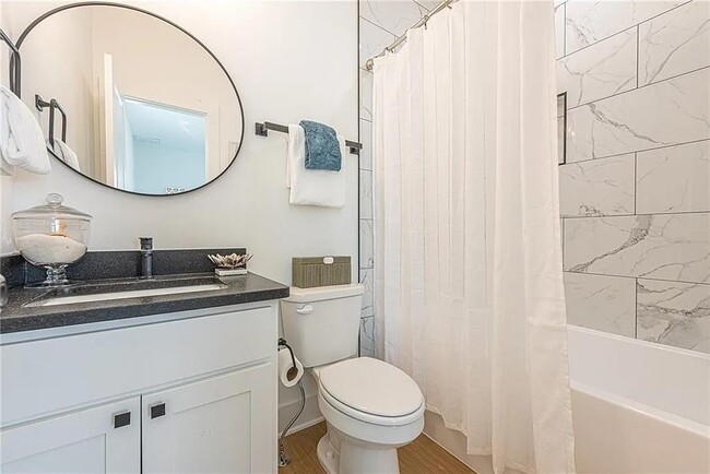 Building Photo - 3199 W Tulsa St